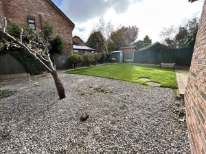 Photo 25- click for photo gallery